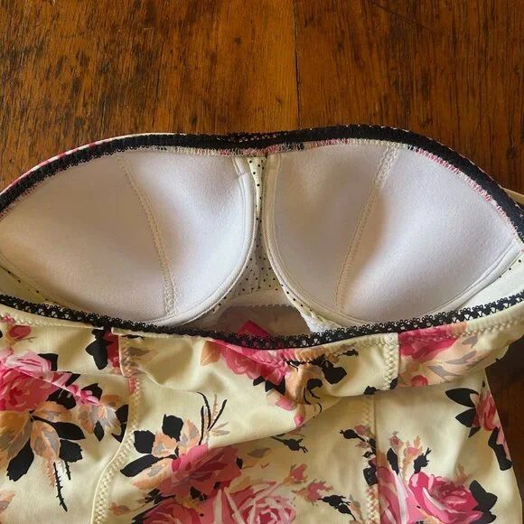 Betsey Johnson Gypsy Rose Halter Top - Picture 9 of 10